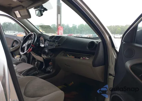 2011 Toyota Rav4 z USA, uszkodzony, nr VIN 2T3ZF4DV6BW063461